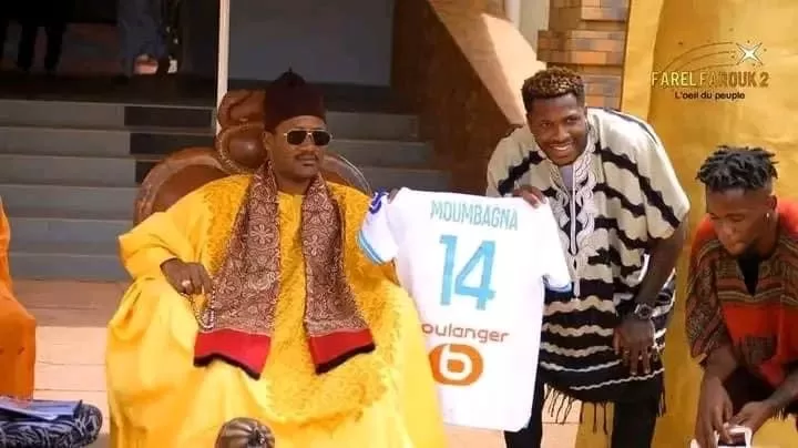 Faris Moumbagna honoré à Foumban