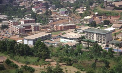 Cameroun : Mark Bareta dénonce l’incendie des taxis à Bamenda
