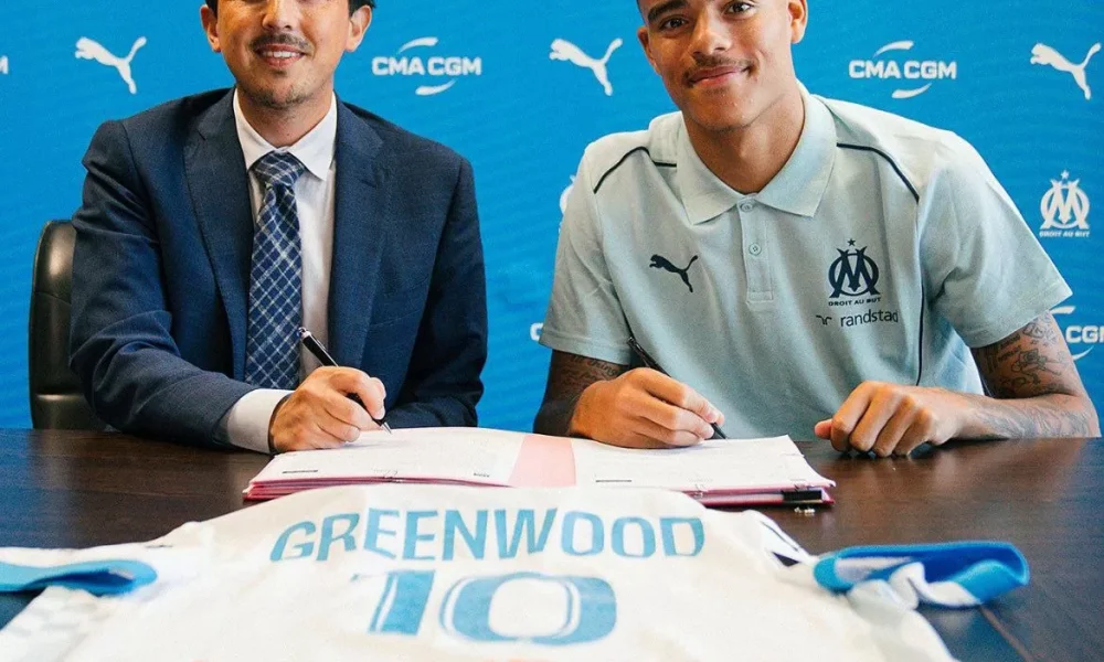 Marseille : un nouveau concurrent pour Faris Moumbagna