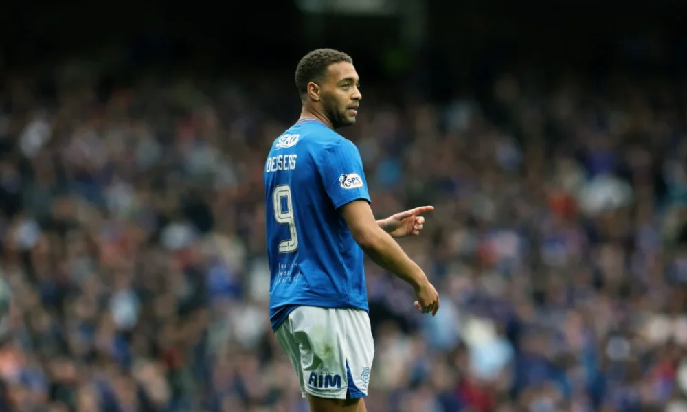 « On ne peut pas compter uniquement sur lui » – L'ancien défenseur d'Aston Villa critique les joueurs des Rangers pour avoir isolé Dessers