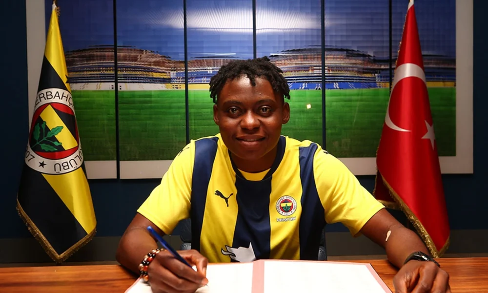 Le milieu de terrain des Super Falcons rejoint Fenerbahçe SK pour un contrat de deux ans