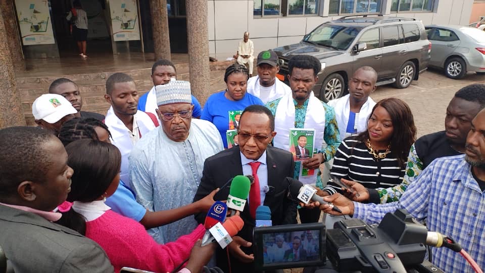 ★ ★★ Jean Blaise GWET , le 3ème président prêt à assurer la continuité du service au sommet de l’Etat camerounais