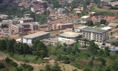 Cameroun : Mark Bareta dénonce l’incendie des taxis à Bamenda