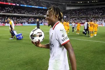 Samuel Chukwueze révèle 15 mots prononcés par Paulo Fonseca pour inspirer sa nouvelle forme à l'AC Milan Samuel Chukwueze révèle 15 mots prononcés par Paulo Fonseca pour inspirer sa nouvelle forme à l'AC Milan