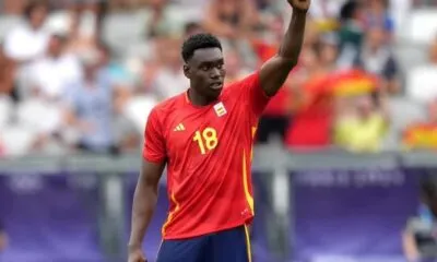 Des tactiques de séduction ? L'ancien entraîneur des Super Eagles, Augustine Eguavoen, envoie un message à Samu Omorodion, la cible de transfert ratée de Chelsea