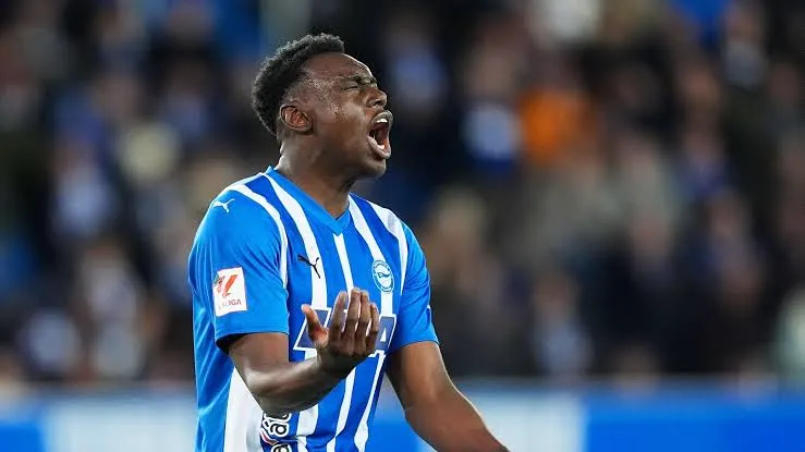 L'attaquant nigérian devrait bientôt rejoindre Chelsea pour sept ans L'attaquant nigérian devrait bientôt rejoindre Chelsea pour sept ans