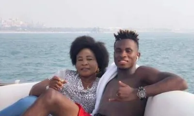 “Elle veut toujours que j'étudie” – Samuel Chukwueze, joueur de l'AC Milan, révèle la profession surprenante pour laquelle sa mère voulait qu'il abandonne le football “Elle veut toujours que j'étudie” – Samuel Chukwueze, joueur de l'AC Milan, révèle la profession surprenante pour laquelle sa mère voulait qu'il abandonne le football