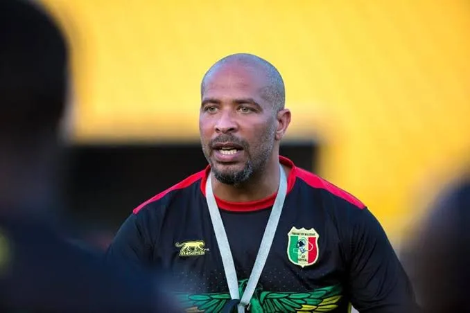 Entraîneur des Super Eagles : Eric Chelle du Mali est-il meilleur que les meilleurs joueurs nigérians Oliseh, Siasia et Amuneke ? Entraîneur des Super Eagles : Eric Chelle du Mali est-il meilleur que les meilleurs joueurs nigérians Oliseh, Siasia et Amuneke ?