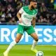 Harold Moukoudi marque son deuxième but de la saison lors de la large victoire de l’AEK Athènes contre l’Aris Salonique.