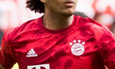 Sky Sports Allemagne fournit une mise à jour sur le transfert de Joshua Zirkzee